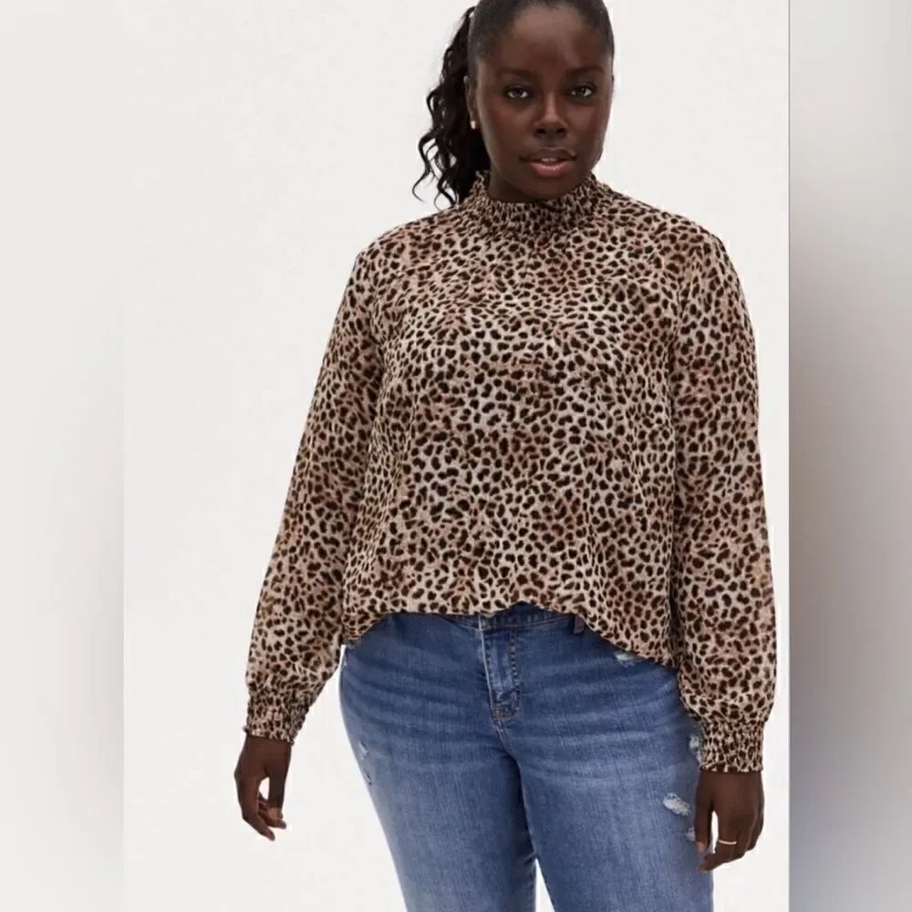 Torrid cheetah sheer top - Picture 3 of 8